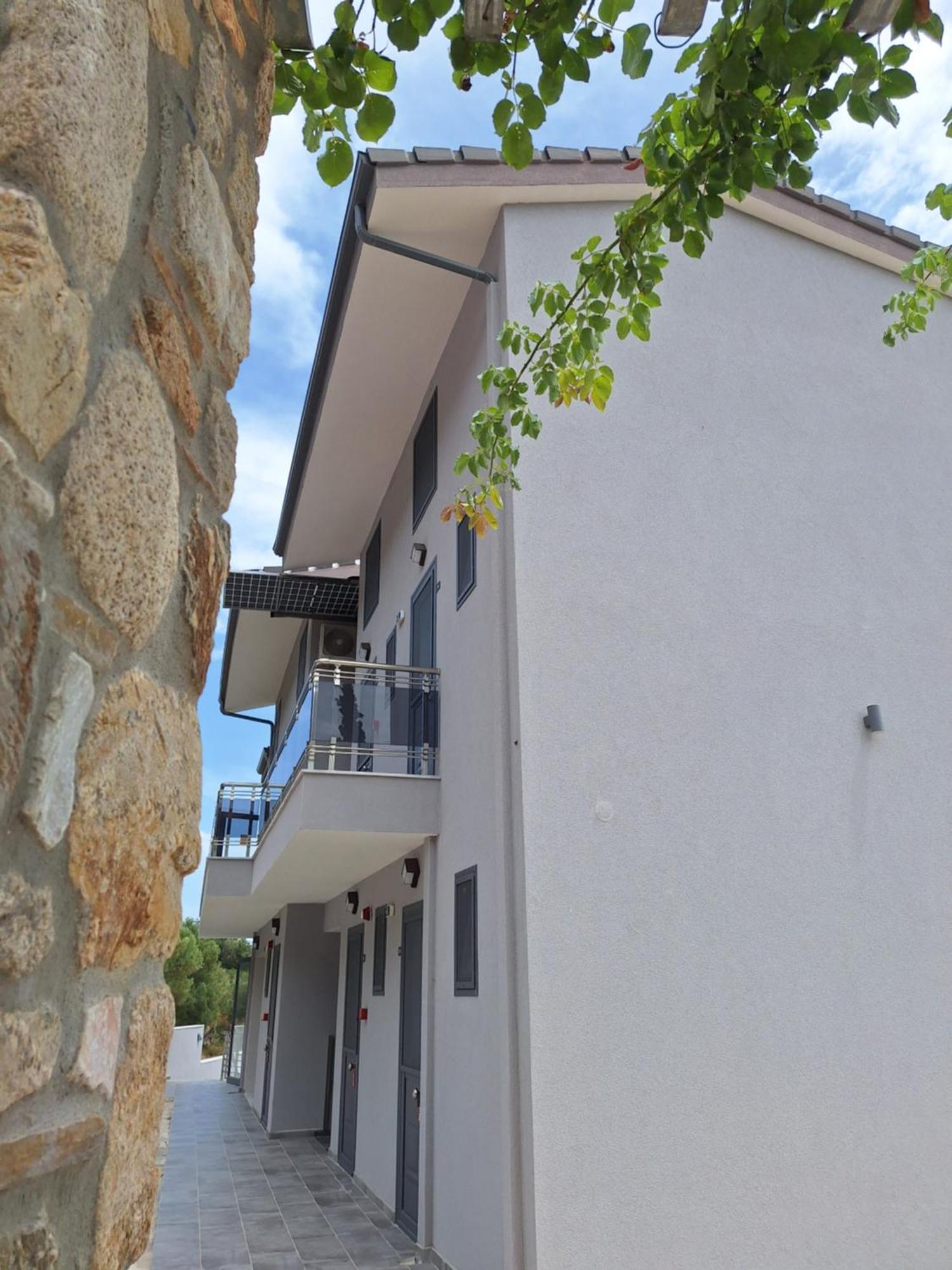 Sarti Thea Hotel Bagian luar foto